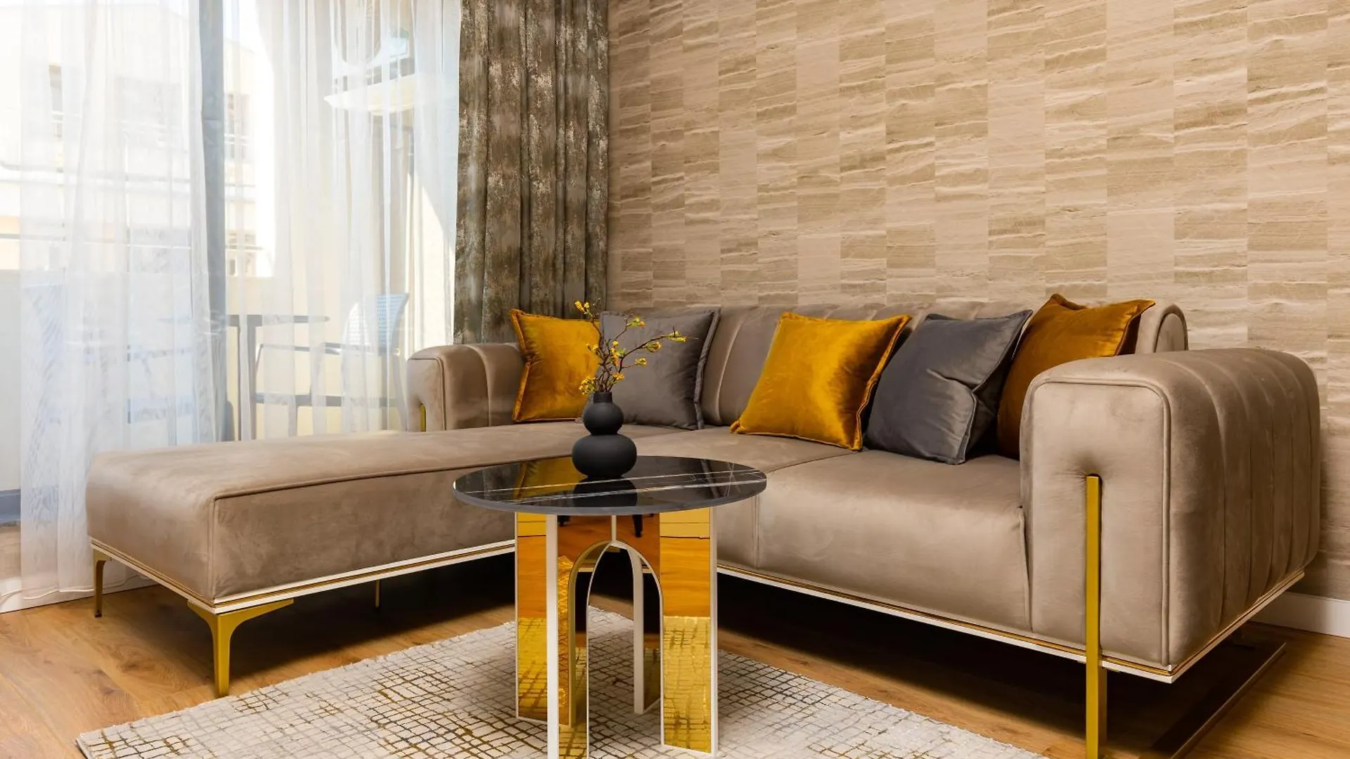 Two-Bedroom Apartments With Free Parking And 6Min To Center Plovdiv