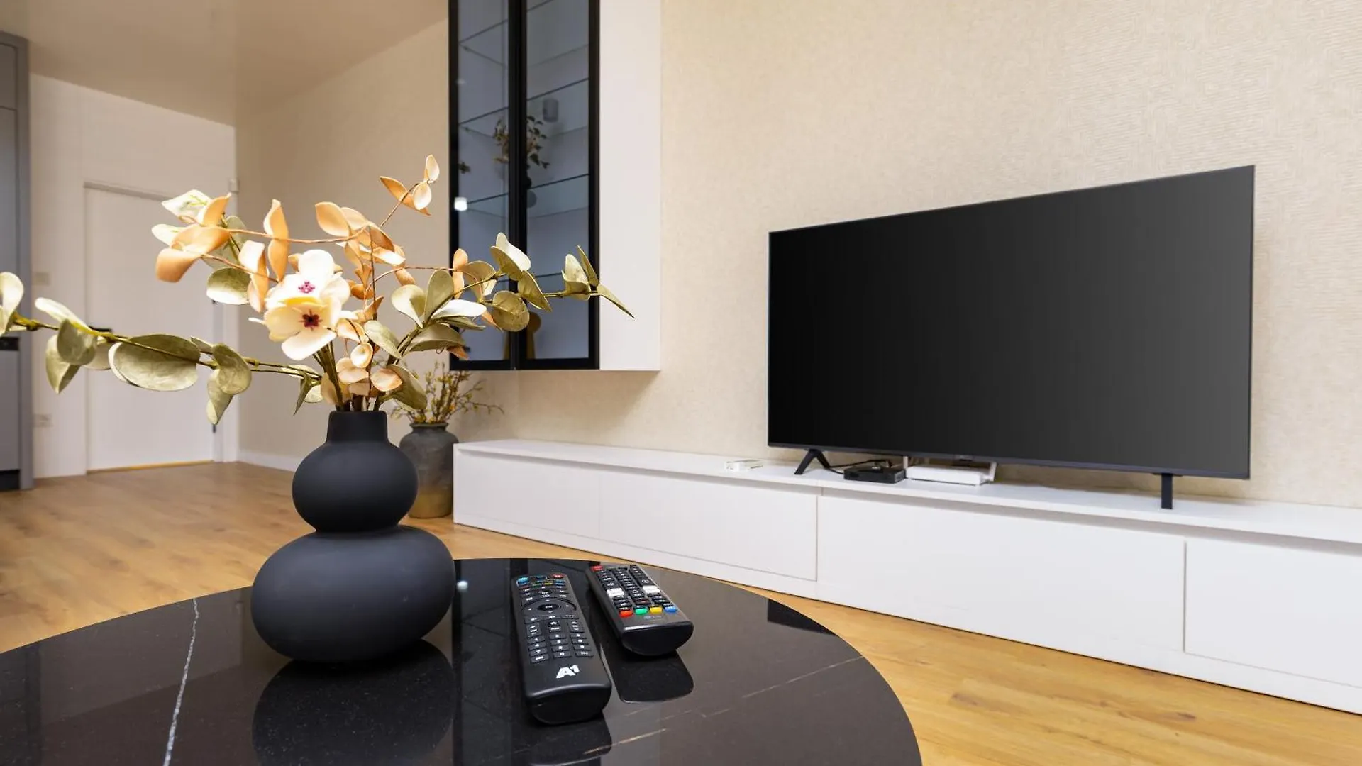 Two-Bedroom Apartments With Free Parking And 6Min To Center Plovdiv